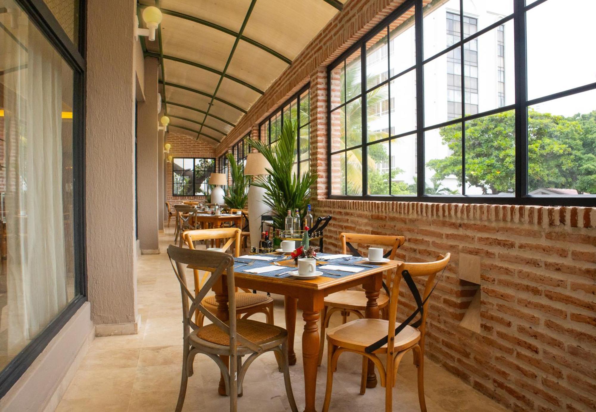 Hotel Caribe By Faranda Grand, A Member Of Radisson Individuals Cartagena Екстер'єр фото A balcony